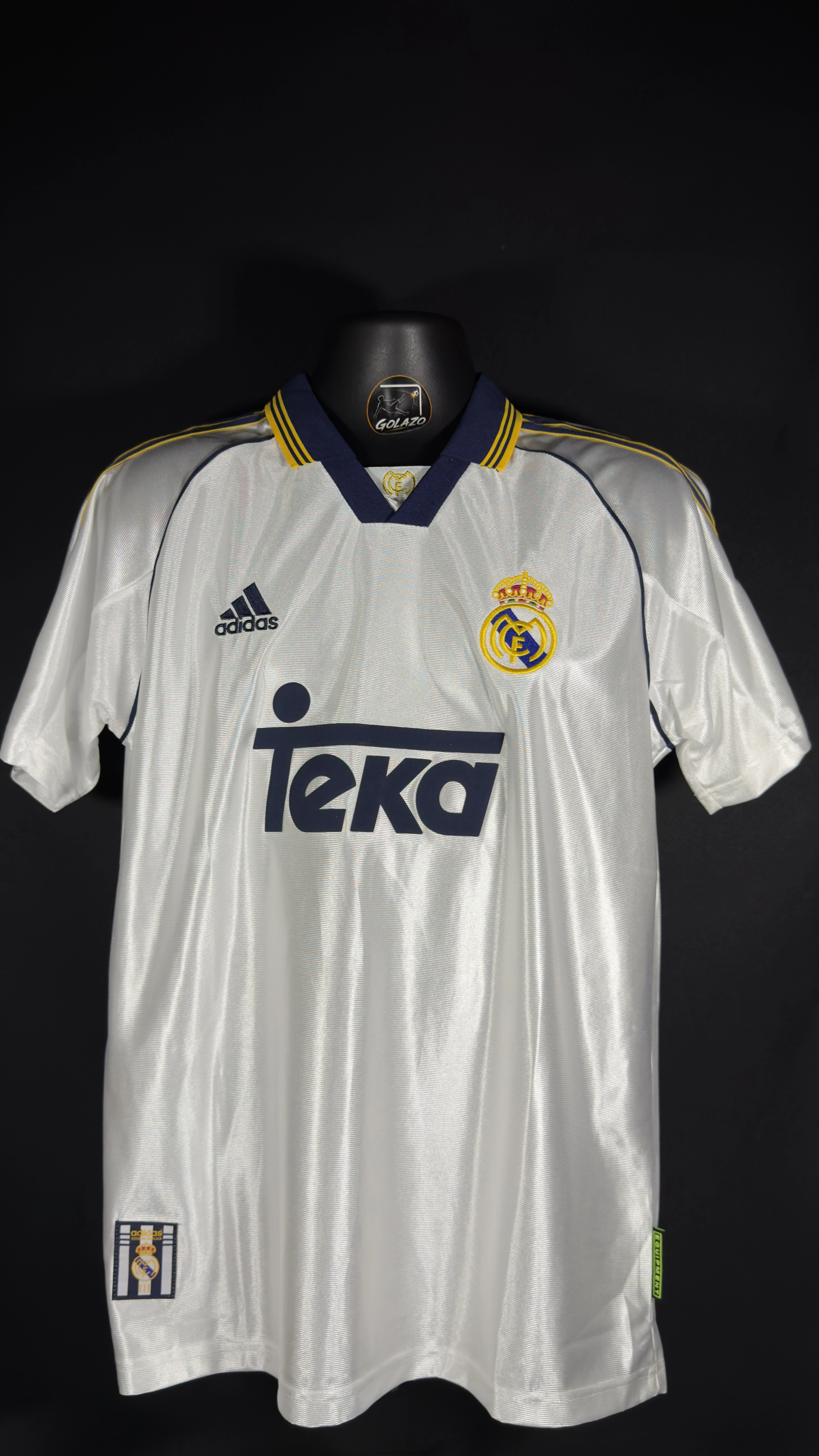طقم ريال مدريد الكلاسيكي 1998/99