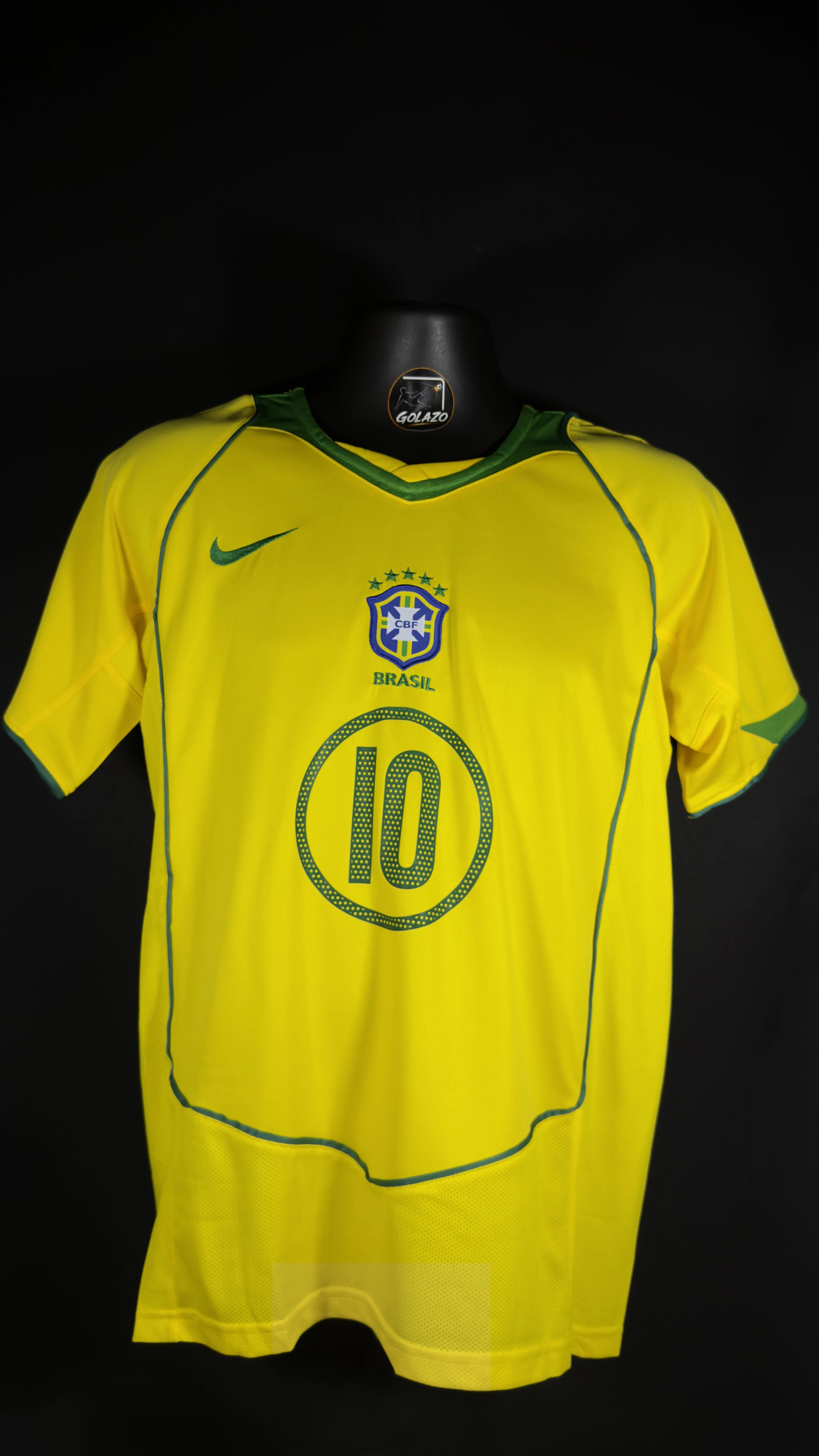 طقم البرازيل الكلاسيكي 2005