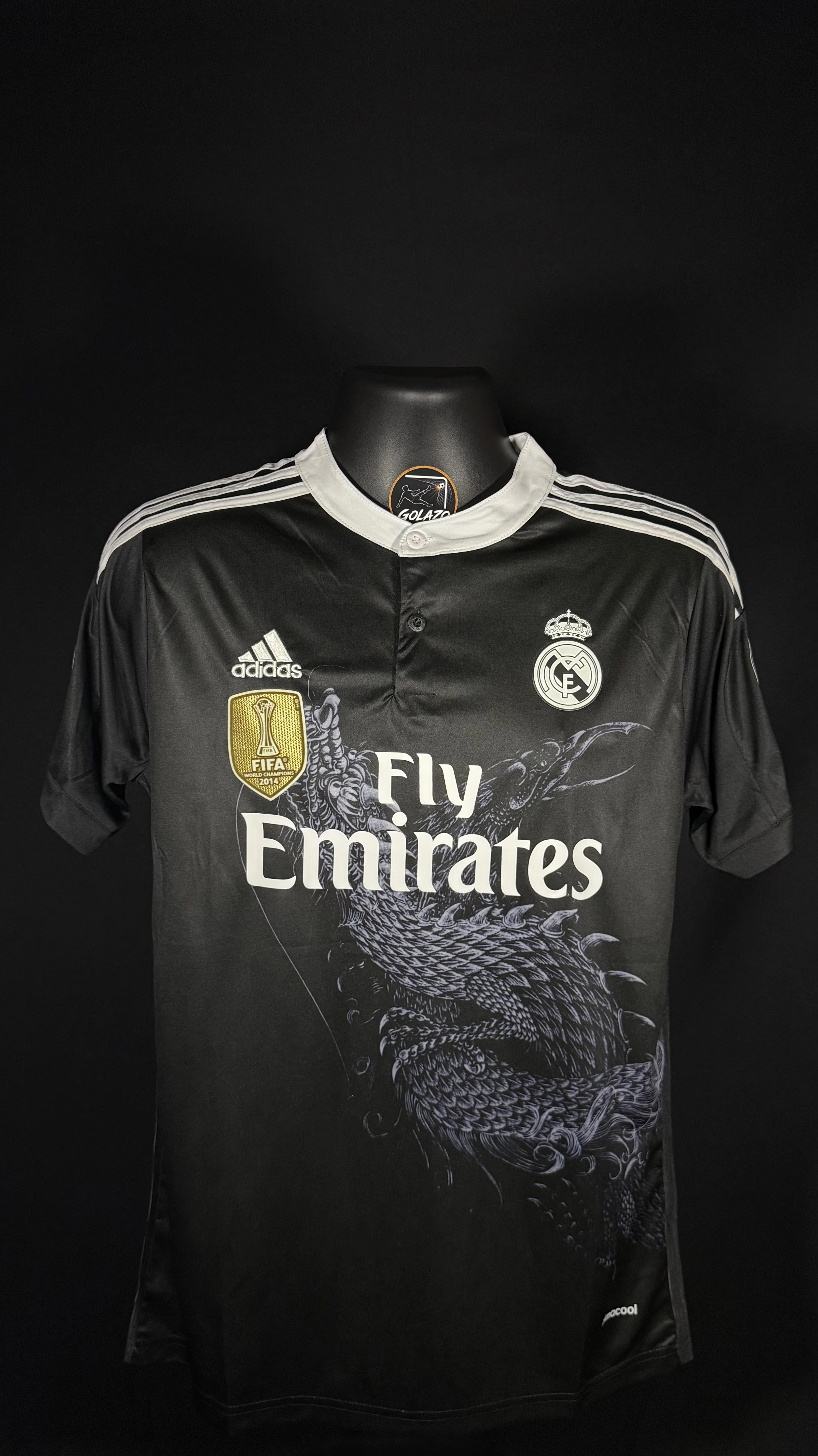 طقم ريال مدريد الكلاسيكي 2014/2015