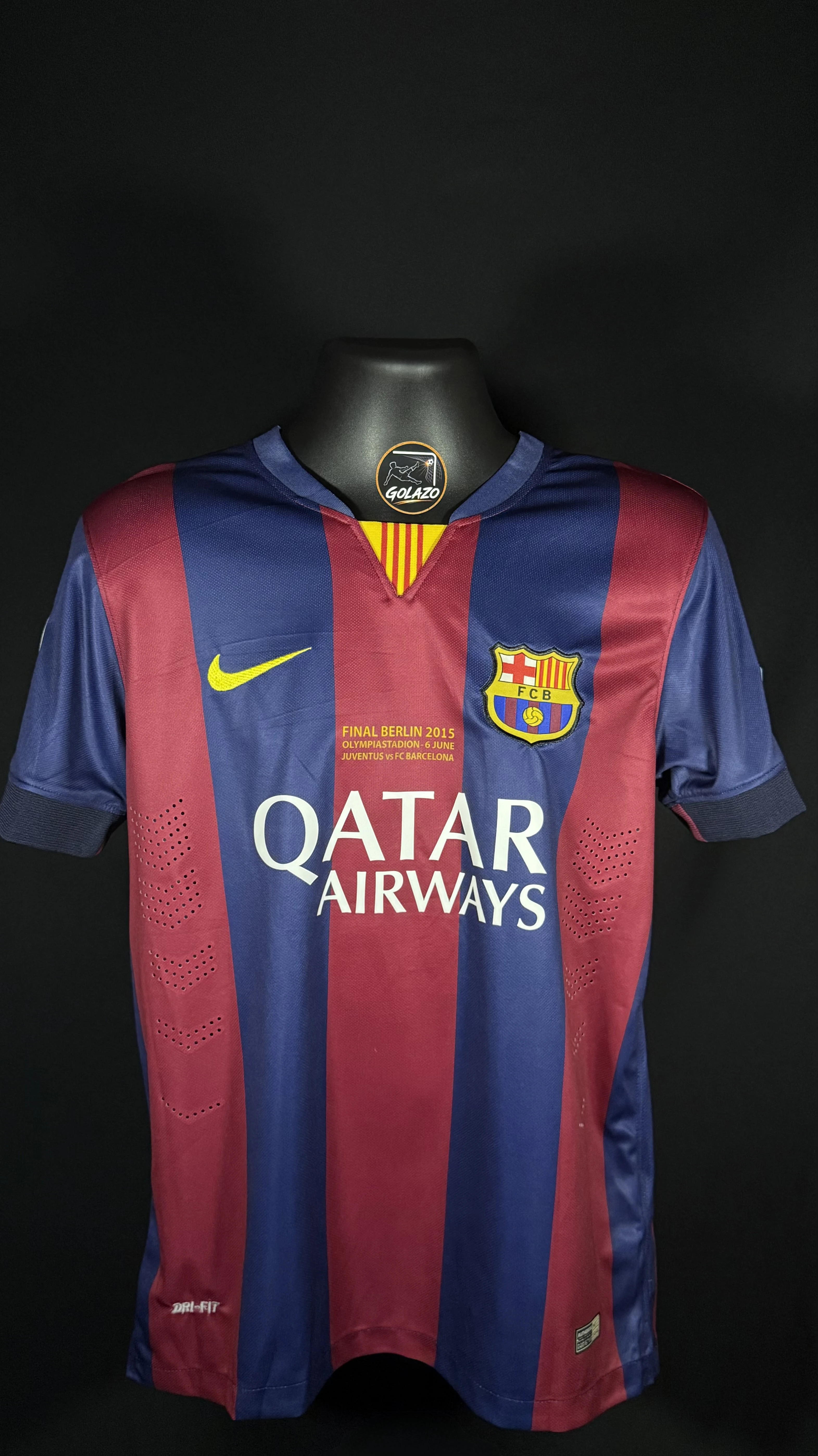 طقم برشلونة الكلاسيكي 2014/2015
